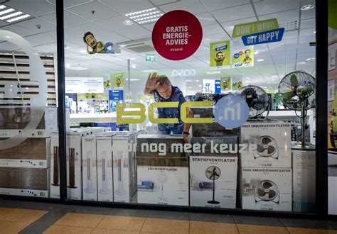 Webshop failliete elektronicaketen BCC gesloten,。